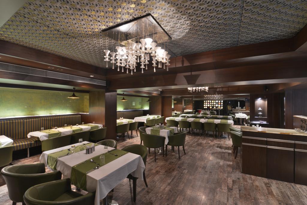 The Golden Oak Hotel Raipur  Exterior photo